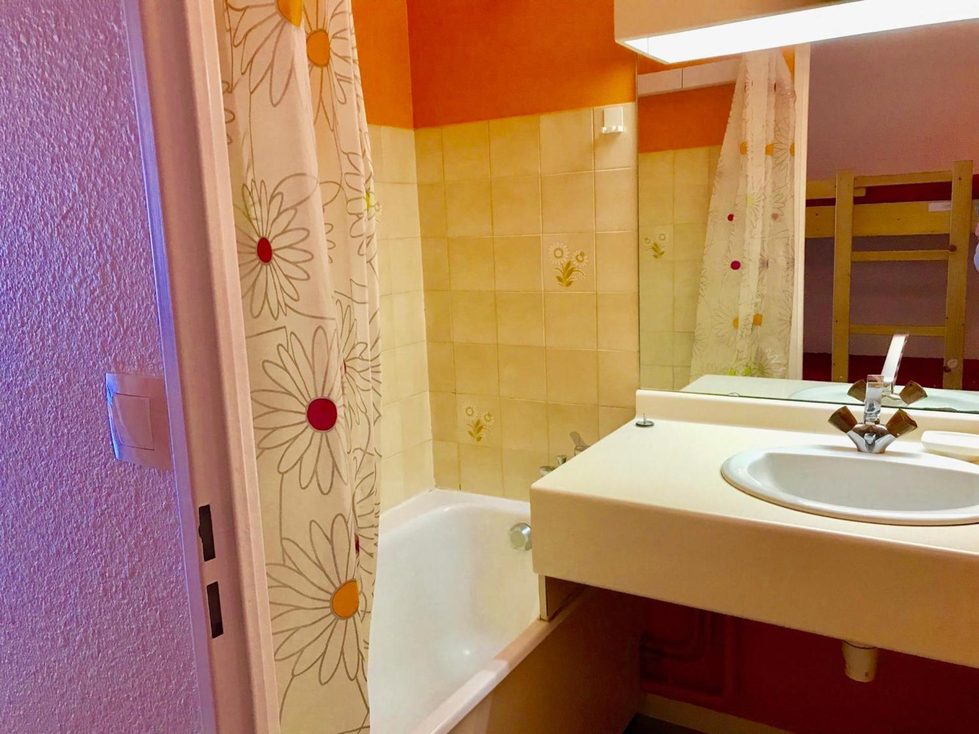 Studio Cabine Avec Balcon Proche Centre Et Pistes, Parking Et Navette Gratuite - Fr-1-515-98 维拉尔-德朗 外观 照片